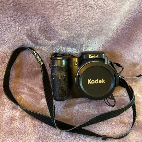 Kodak EasyShare ZD710 Digital Camera 7.1 Megapixel - Picture 1 of 6
